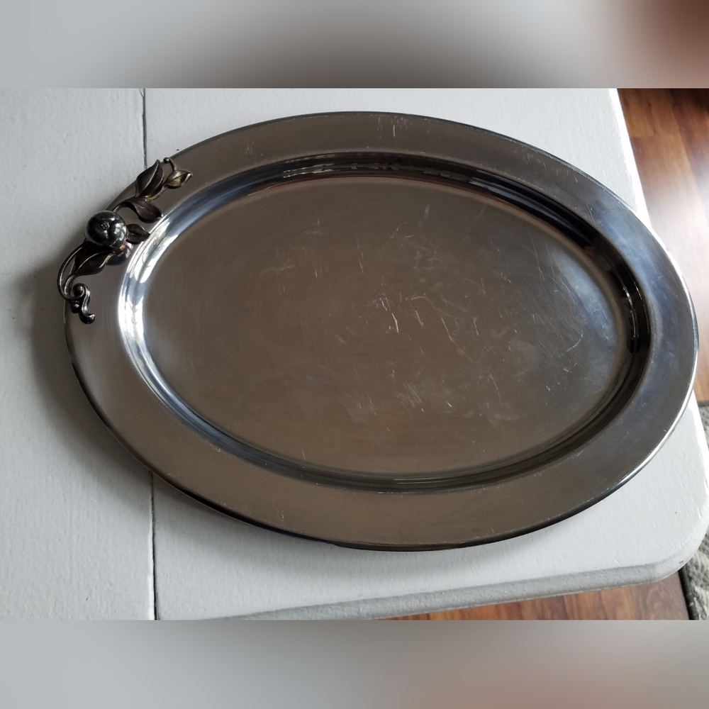 Oneida Stainless Serving Vanity Tray with Raised Leaf Detail U.S.A.